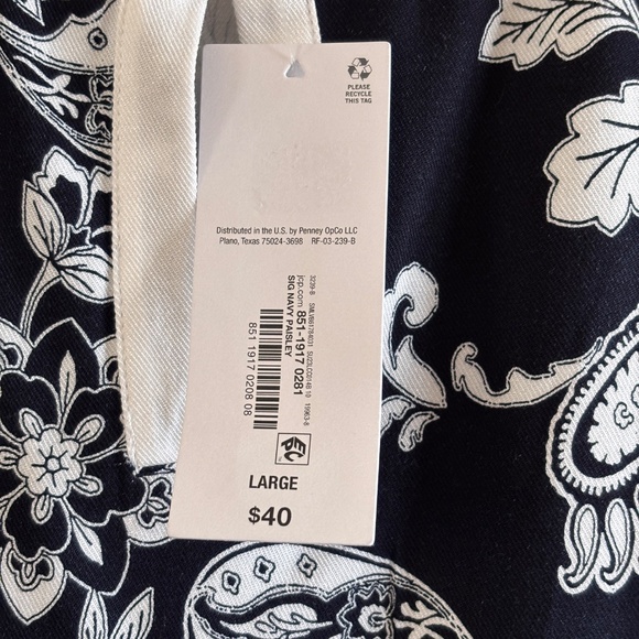 Liz Claiborne NWT Women's SZ L Navy Blue w/ White Floral Paisley Tank Top - Picture 8 of 13